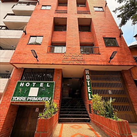 Hotel Torre Primavera Medellin Bagian luar foto