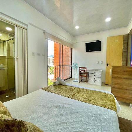 Hotel Torre Primavera Medellin Bagian luar foto